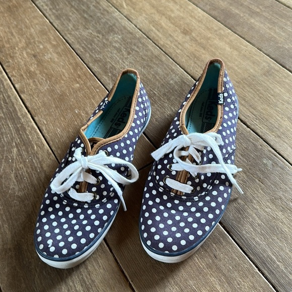 Keds Blue and white polka dot sneakers size 7 women’s - Picture 2 of 5